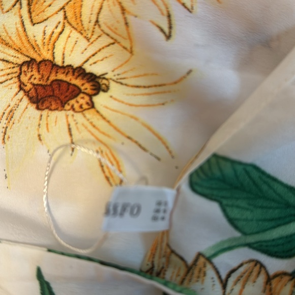 Dress Fo White Floral Lightweight Dress Spaghetti Straps Front Buttons Side Zip - Picture 7 of 7